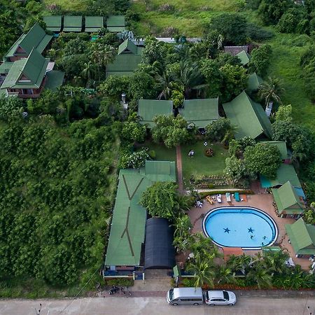 Orchid Hibiscus Guest House Сукотай Екстериор снимка