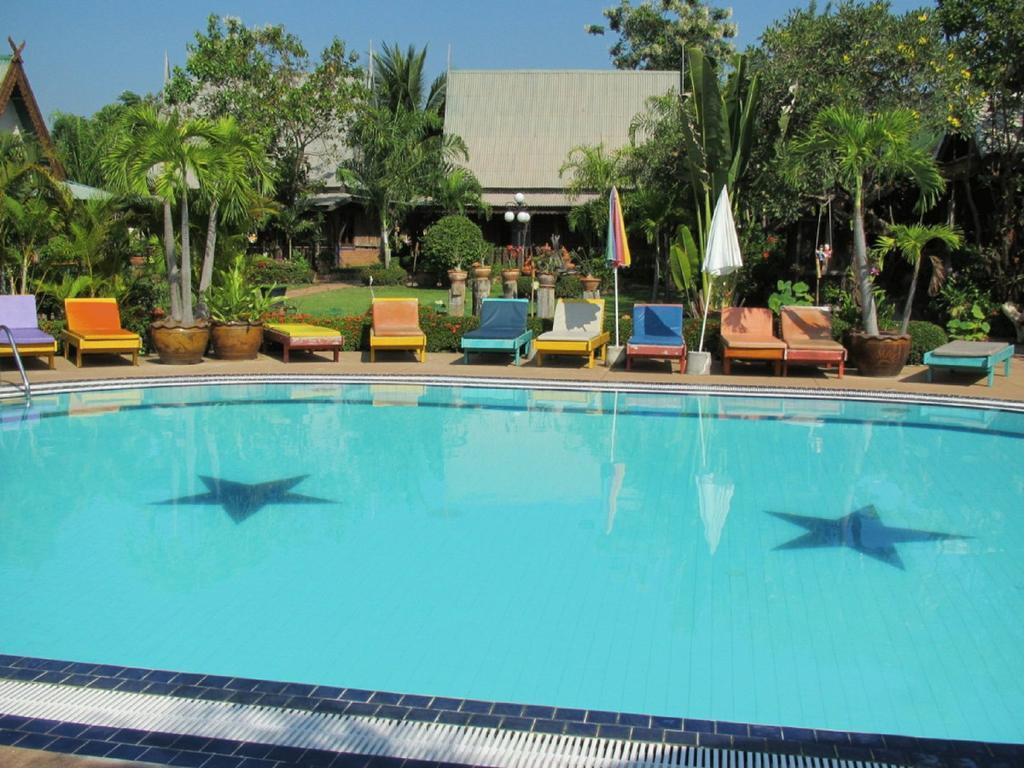 Orchid Hibiscus Guest House Сукотай Екстериор снимка